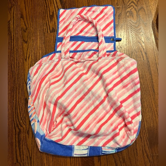 🆕 Lilly Pulitzer Destination Cape Cod large terry beach tote - Picture 3 of 3